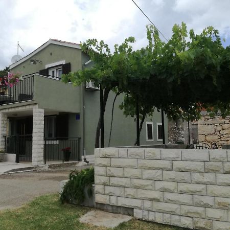 Apartment Tireli Labin  Exteriér fotografie